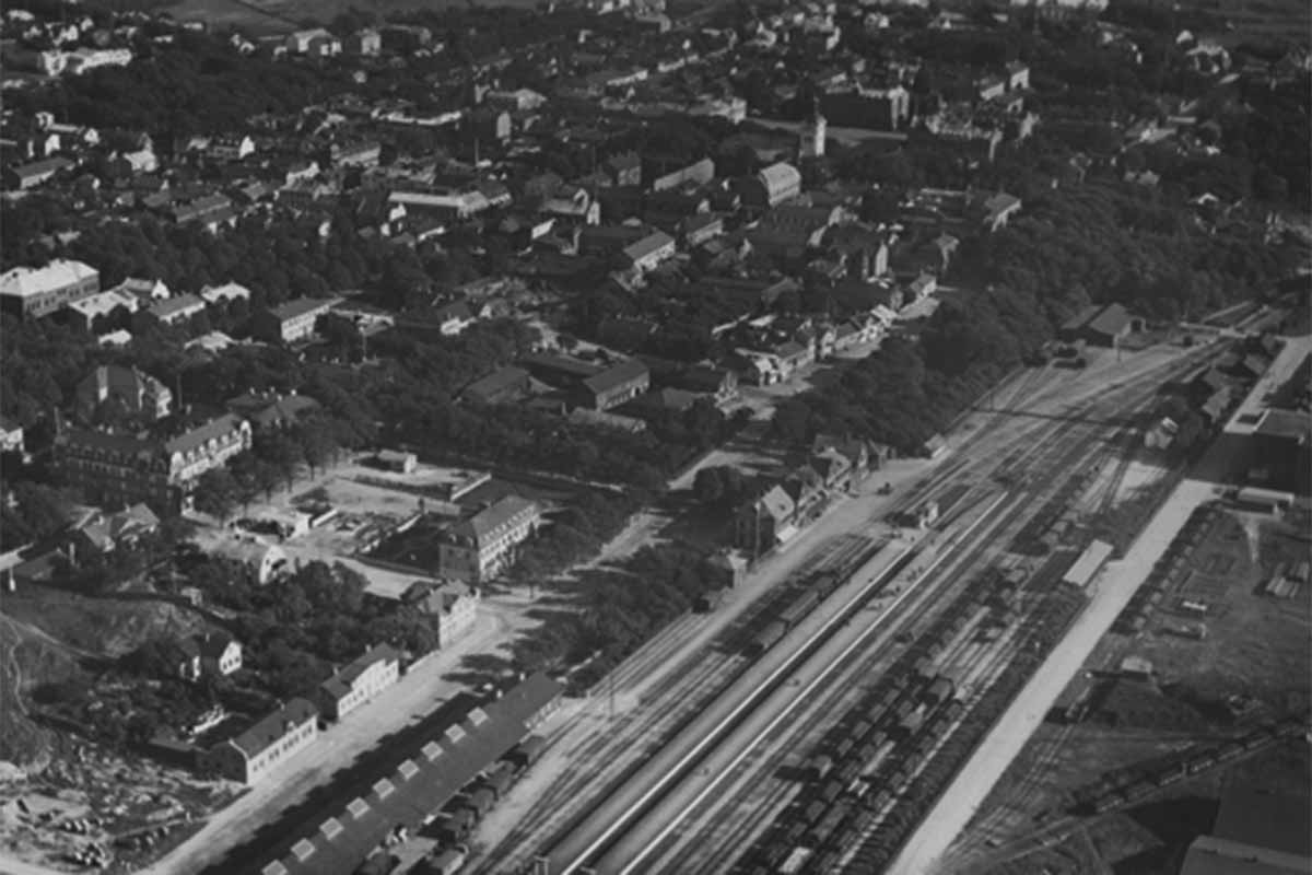 Foto ovanifrån av Varbergs gamla stationsområde.